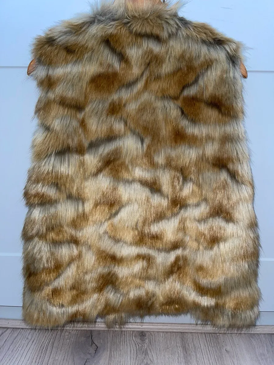 Forever21 Faux Fur Gilet L - Image 4