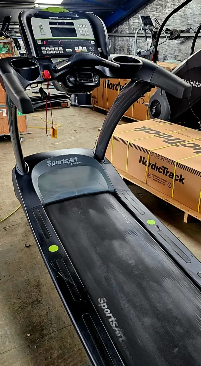 Sportsart t655s treadmill - Image 1