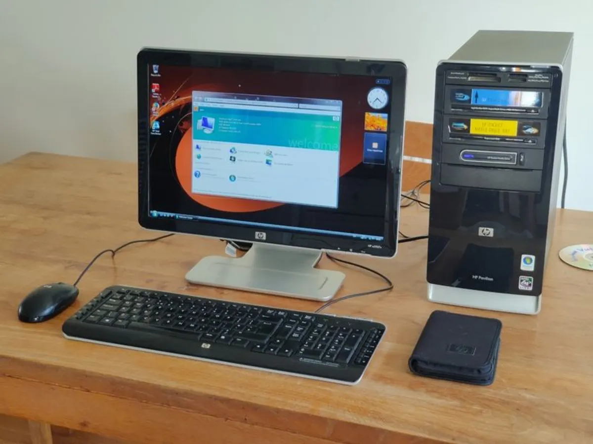 Complete HP Athlon 4000+ Windows Vista desktop - Image 1