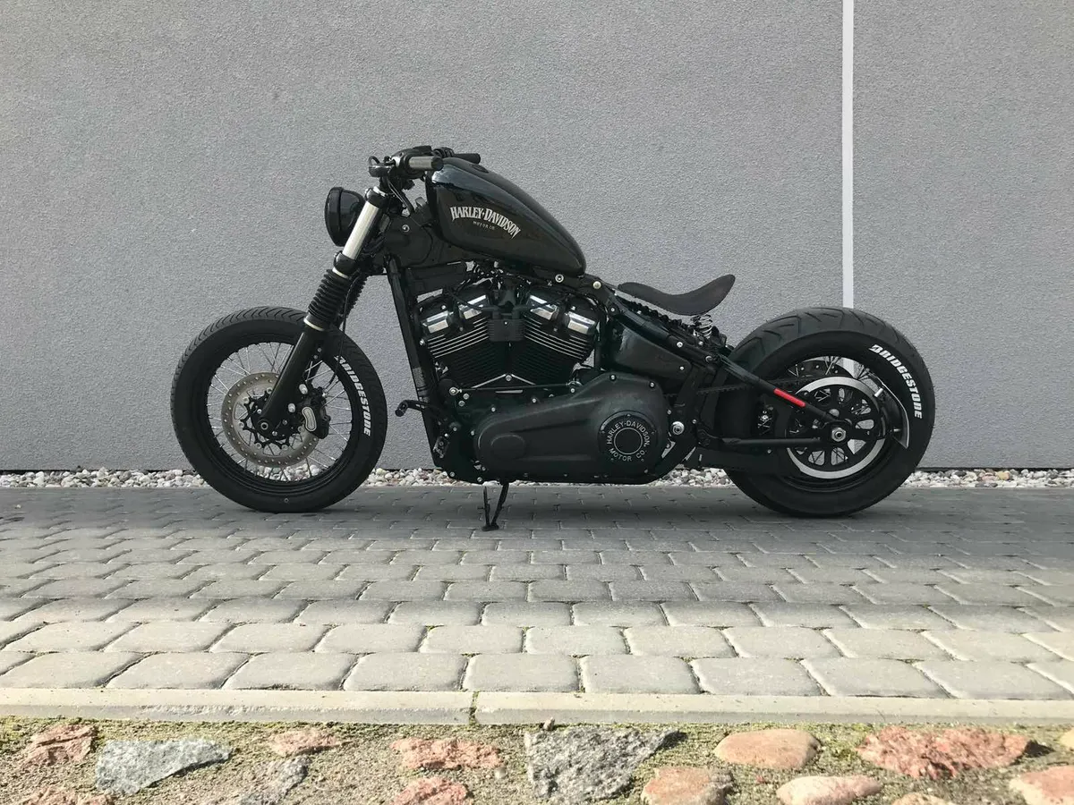 HARLEY DAVIDSON FXBB BOBBER 🖤 - Image 3