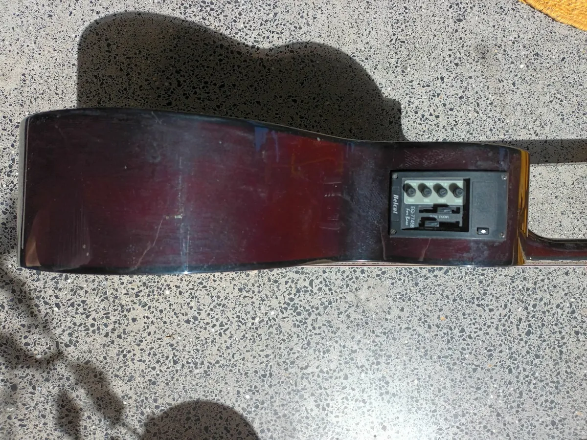 guitar - Image 3