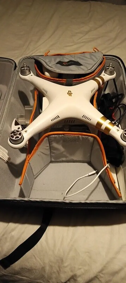 Dji Phantom 3 SE Drone - Image 1