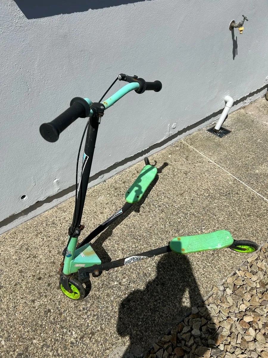 Free flicker scooter - Image 1