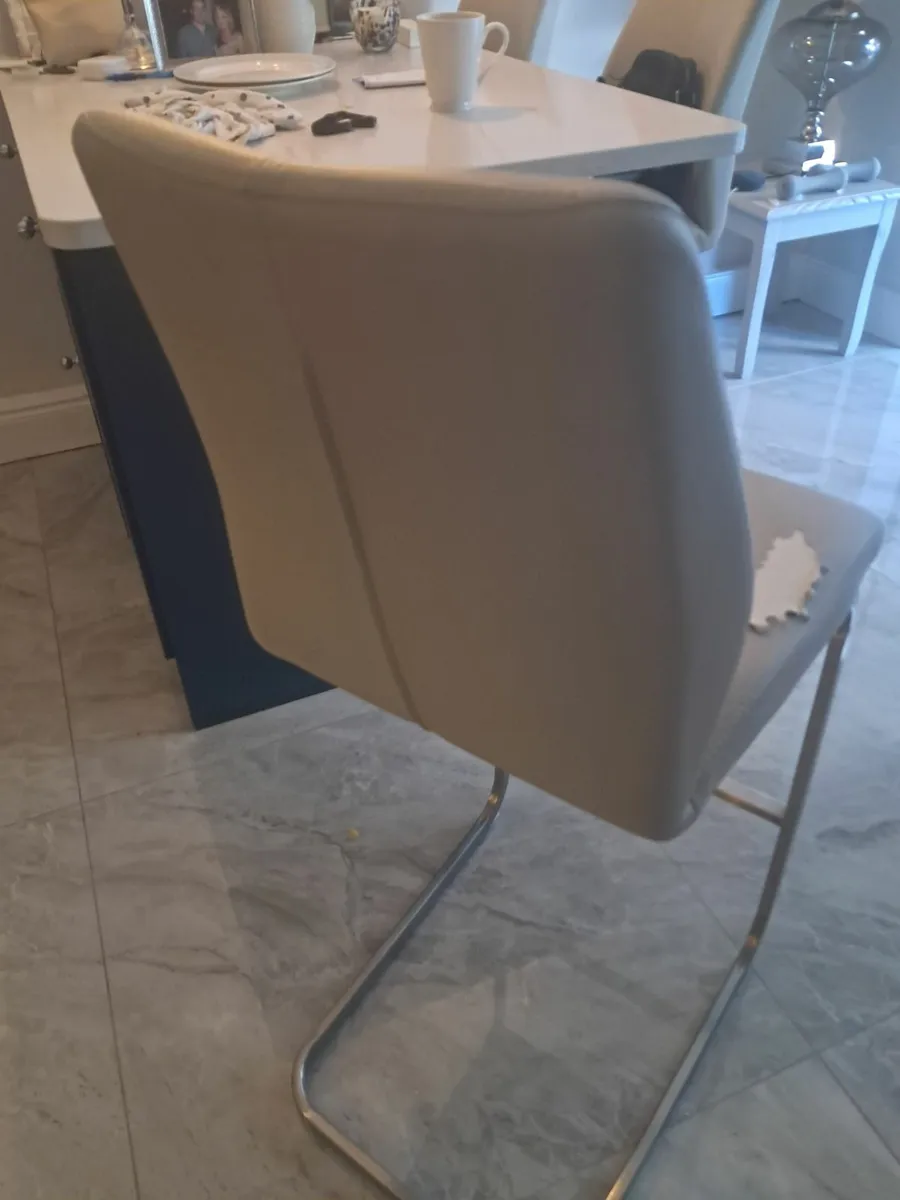 Kitchen bar stools - Image 2