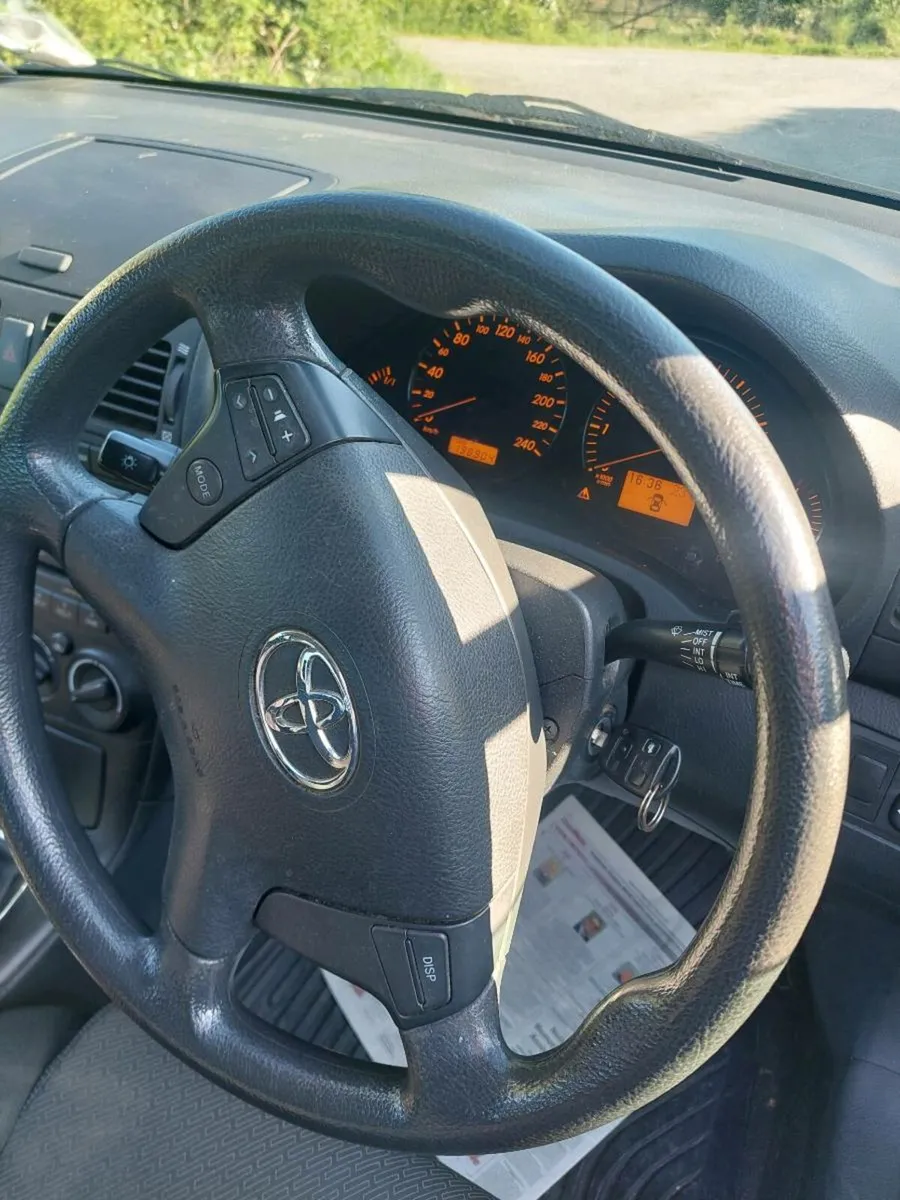 Toyota Avenis 1.6 petrol - Image 4