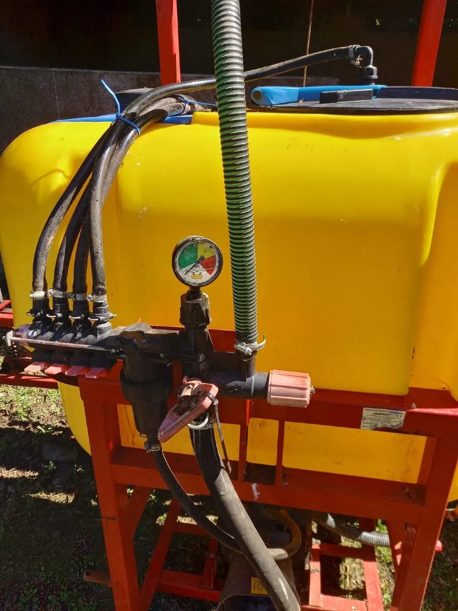 300 litre tractor boom sprayer - Image 2