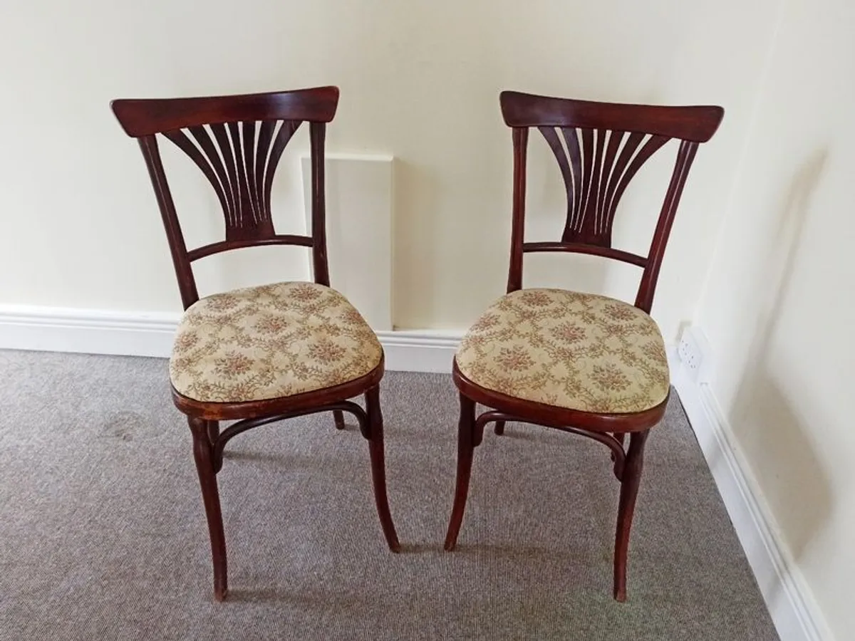 2 Antique bentwood bistro chairs N 196  by Jacob & Joseph Kohn, Viena, Austria - Image 1