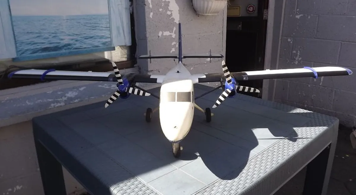 R/c Twin Otter - Image 2