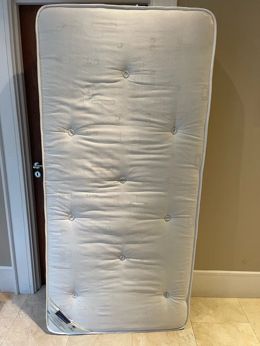 Extremely Clean Single Mattress - Can Deliver