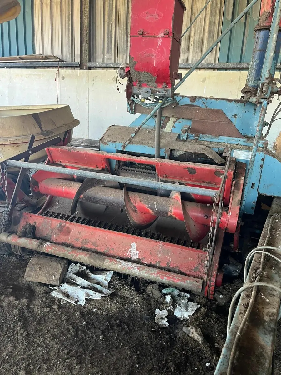 MENGLE SILAGE HARVESTER - Image 3