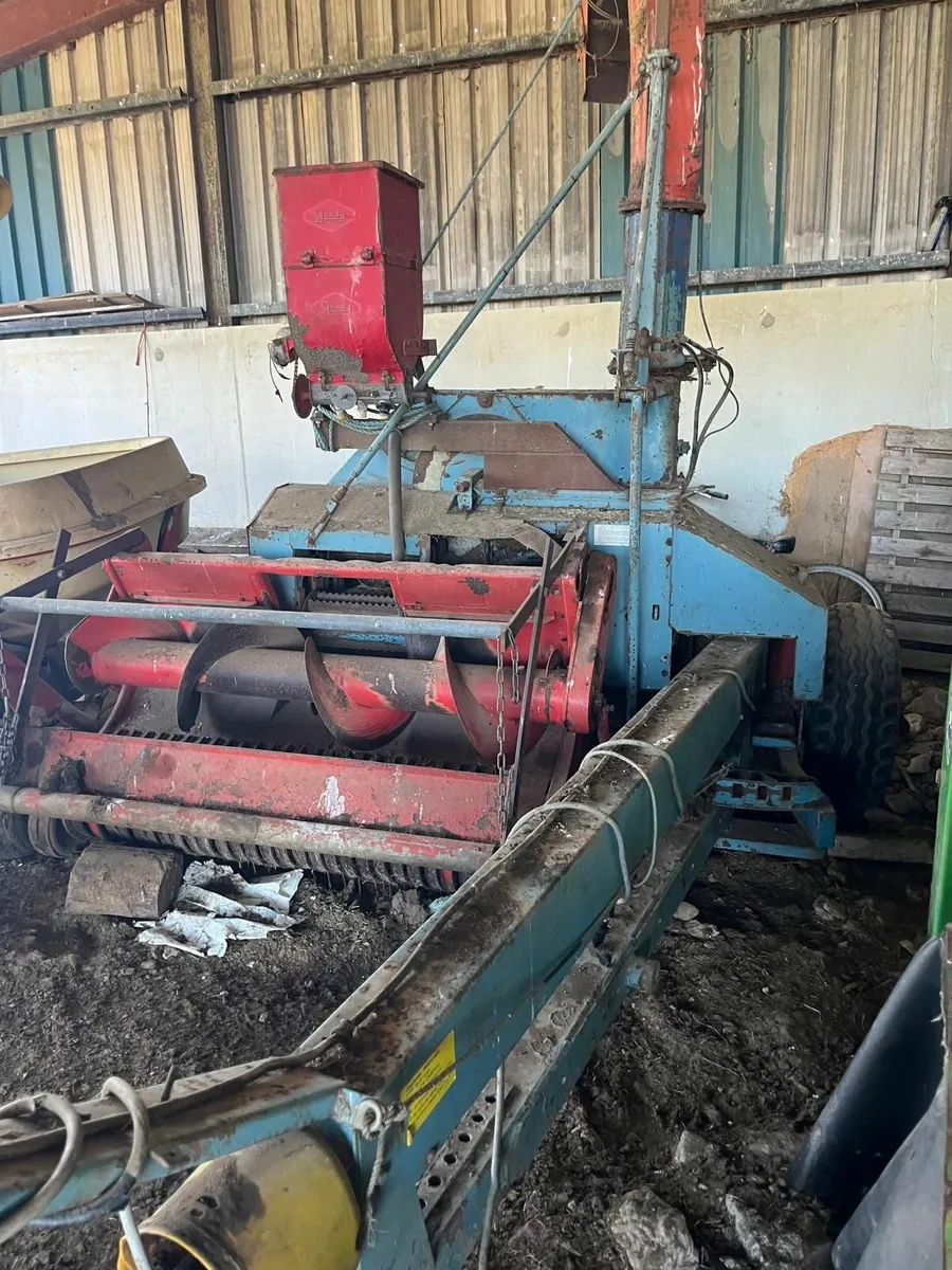MENGLE SILAGE HARVESTER - Image 1