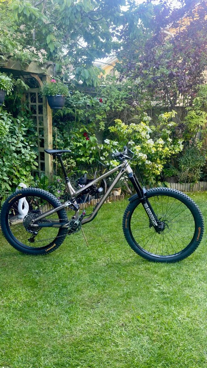 2023 Commencial Meta sx (custom build) size L - Image 2