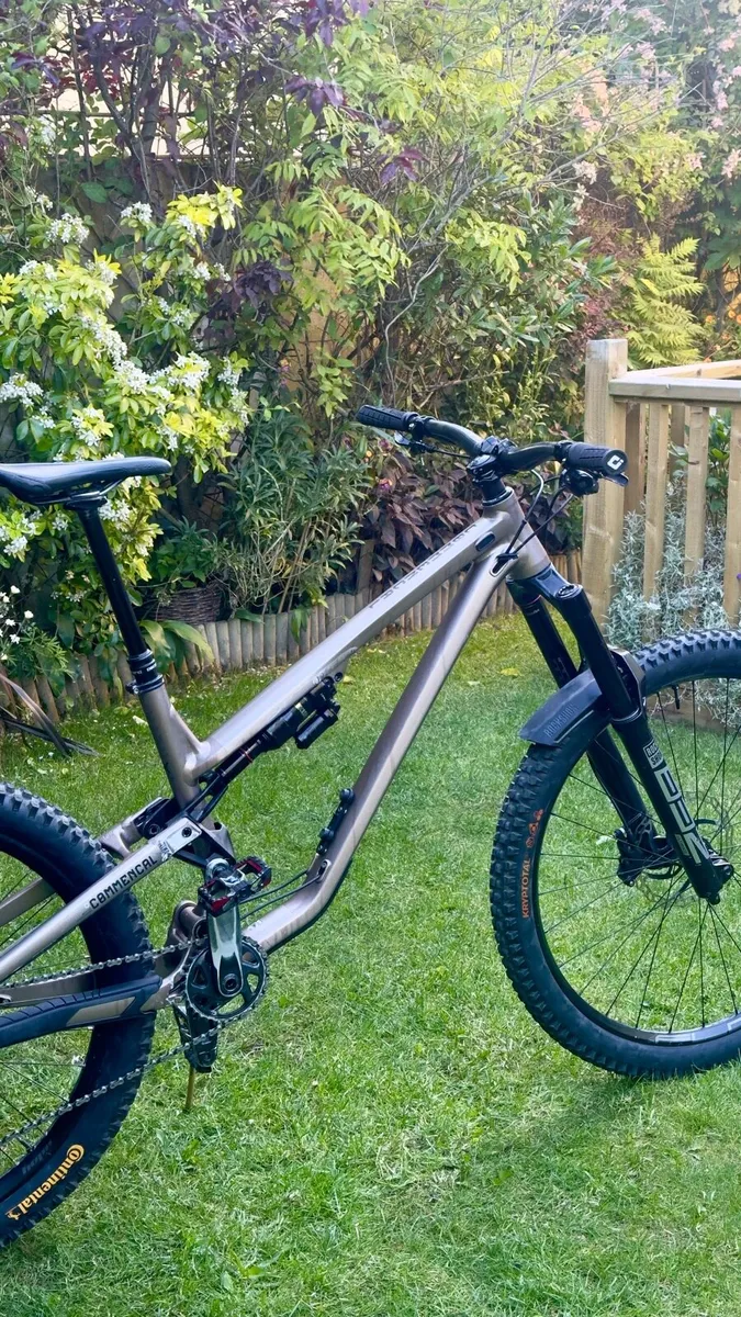 2023 Commencial Meta sx (custom build) size L - Image 3