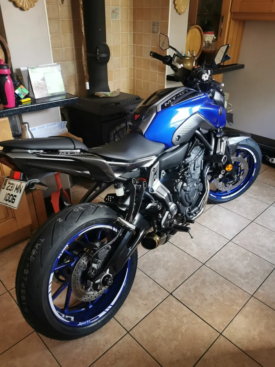 YAMAHA mt07 2023 - Image 4