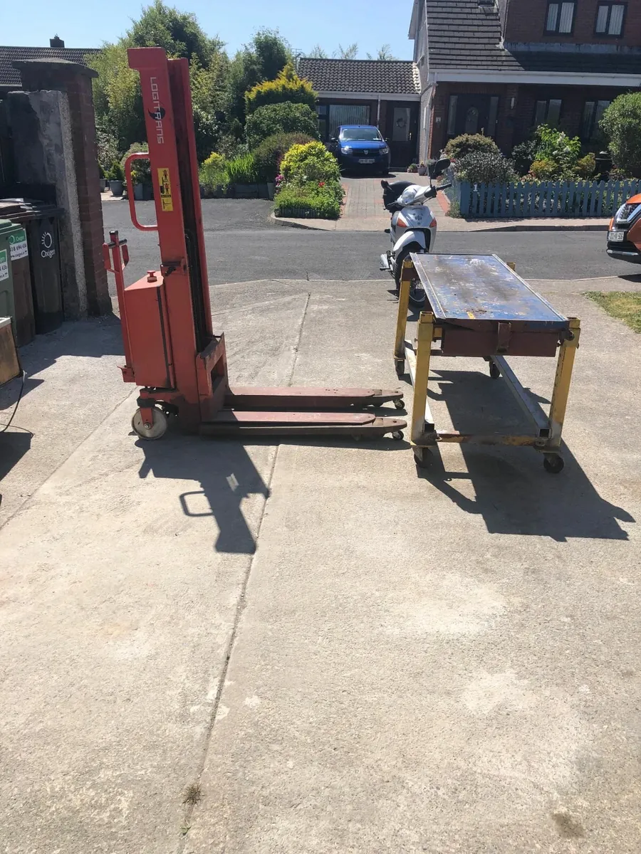 Motorcycle lift work bench - Image 1