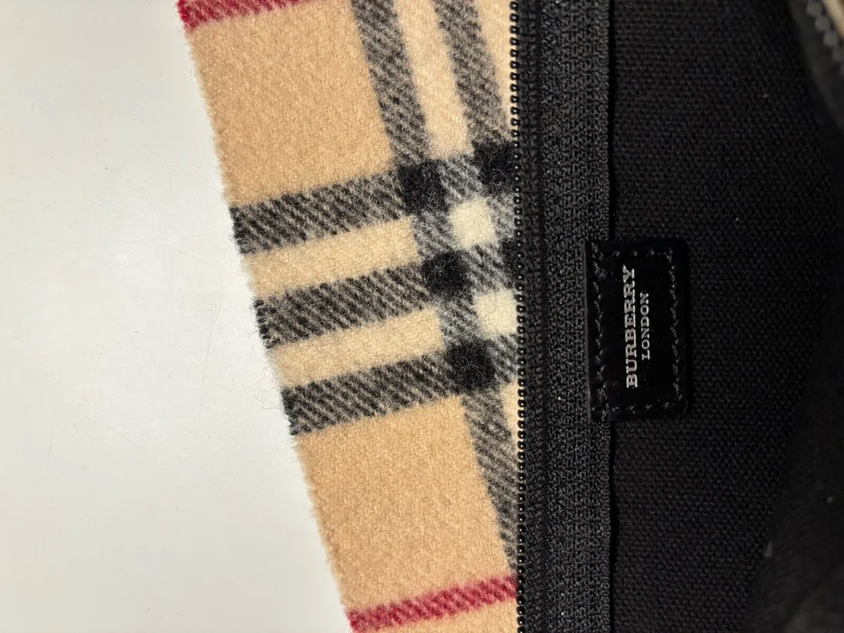 Burberry Handbag [REAL] - Image 2