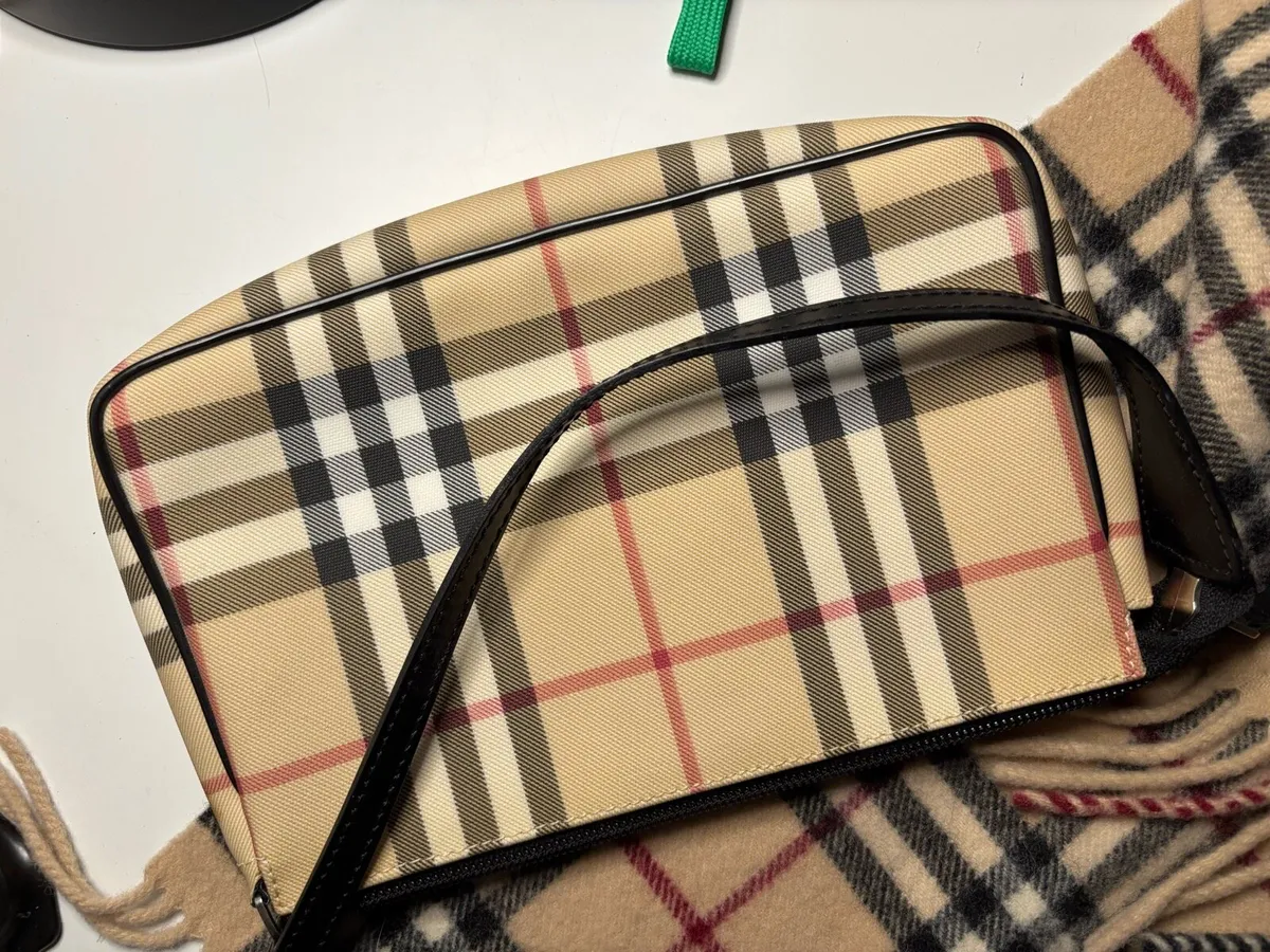 Burberry Handbag [REAL] - Image 3
