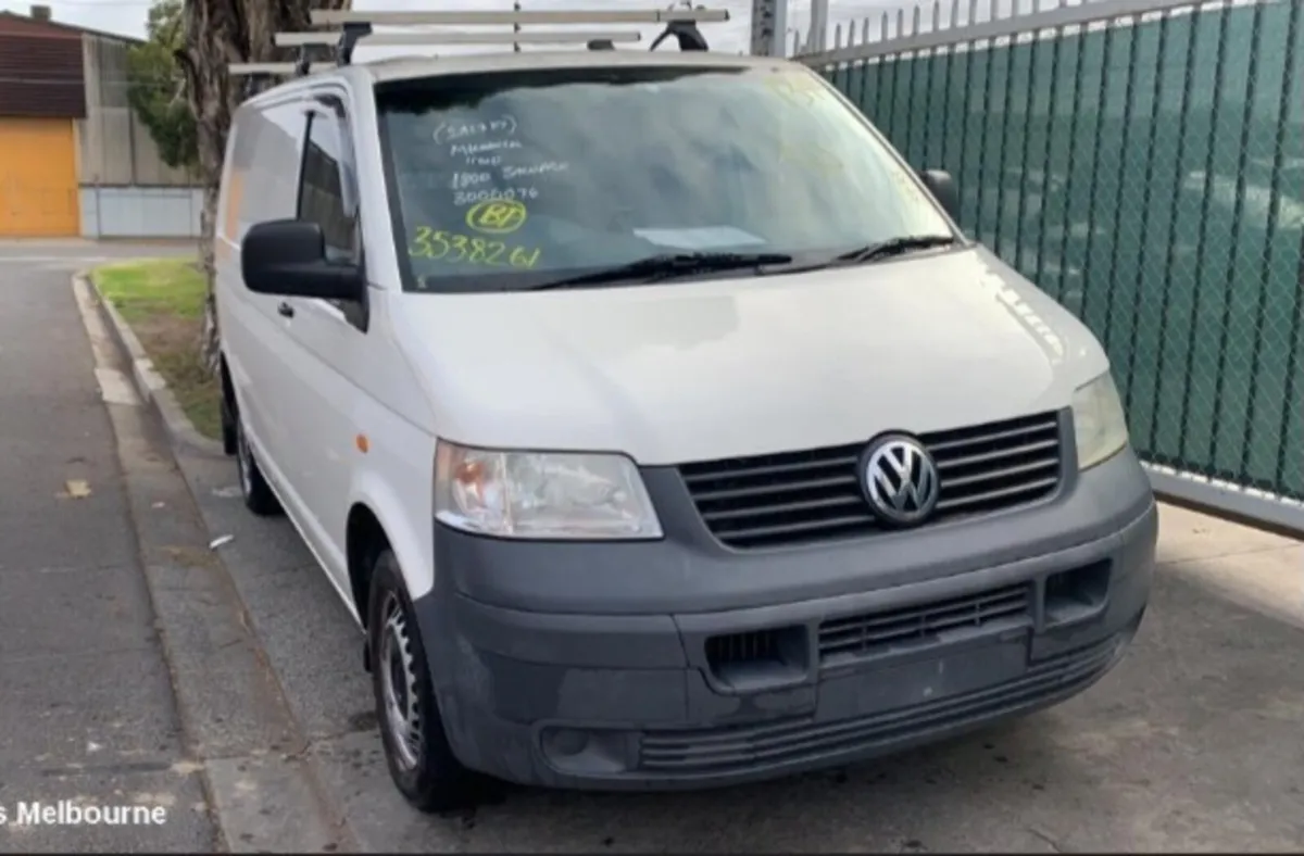 I buy all vw t5 transporter and caddy vans.... - Image 1