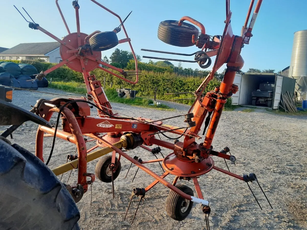 Kuhn 4 rotor tedder - Image 2