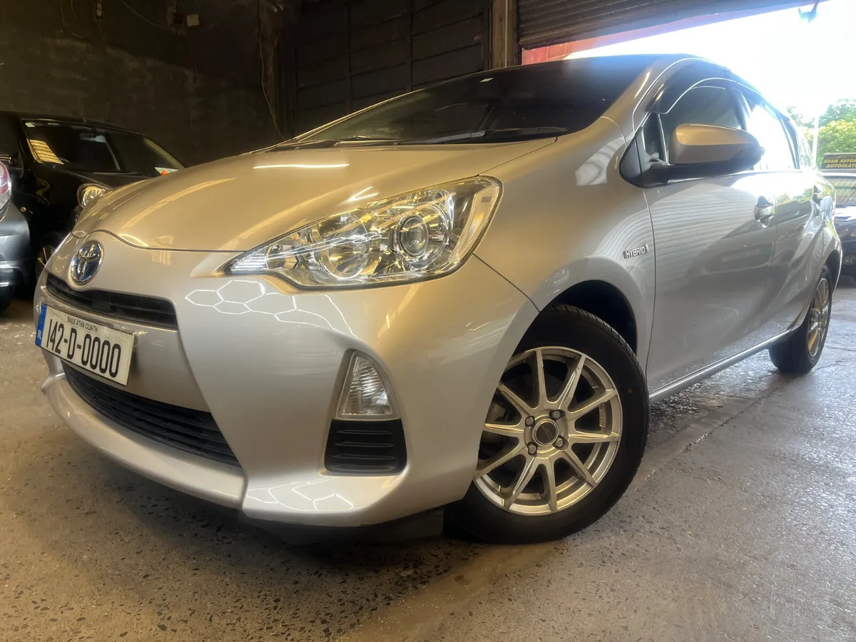 Toyota Aqua 2014 low mileage - Image 2