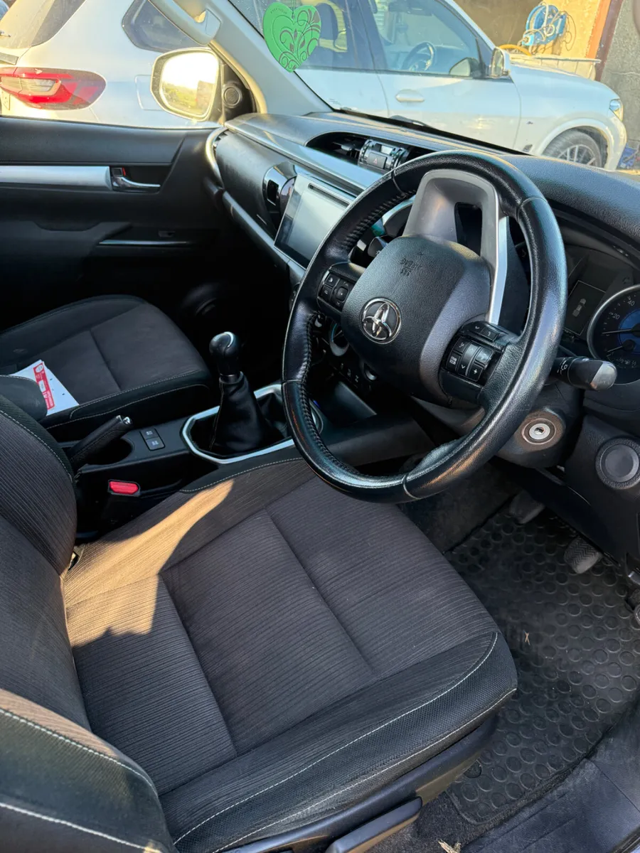 77K miles 2018 Toyota Hilux Invincible - Image 3