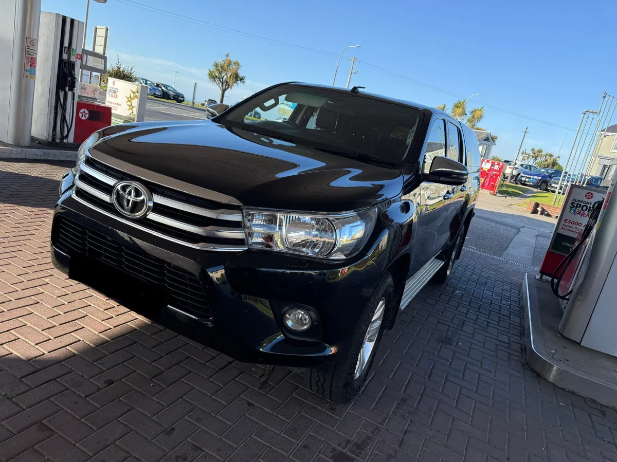 77K miles 2018 Toyota Hilux Invincible - Image 1