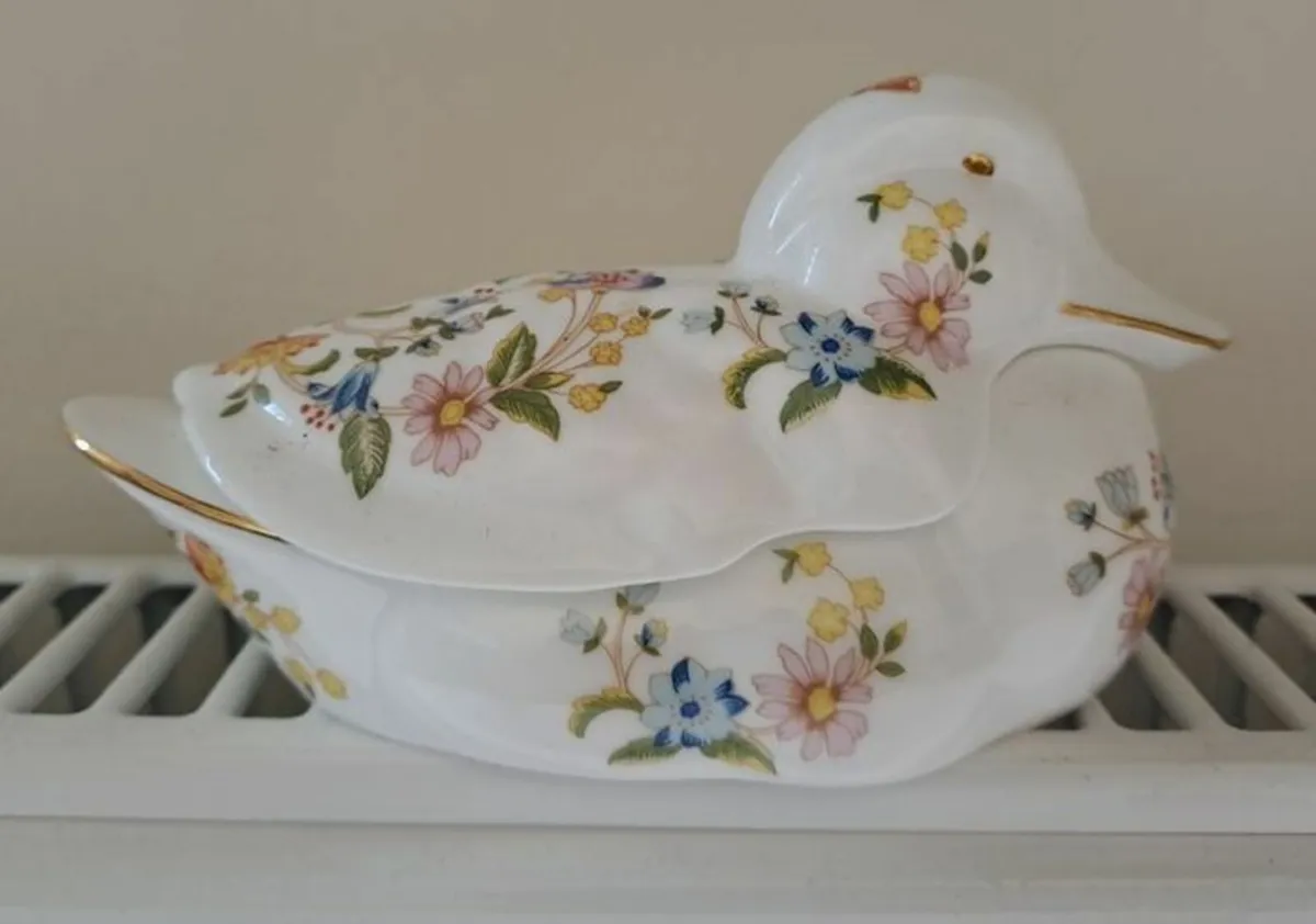 Aynsley Cottage Garden Duck trinket pot - Image 1