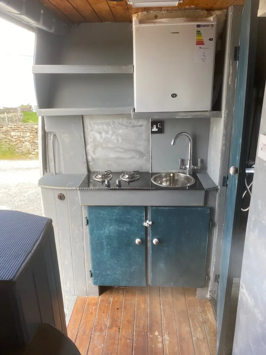 Camper van - Image 3