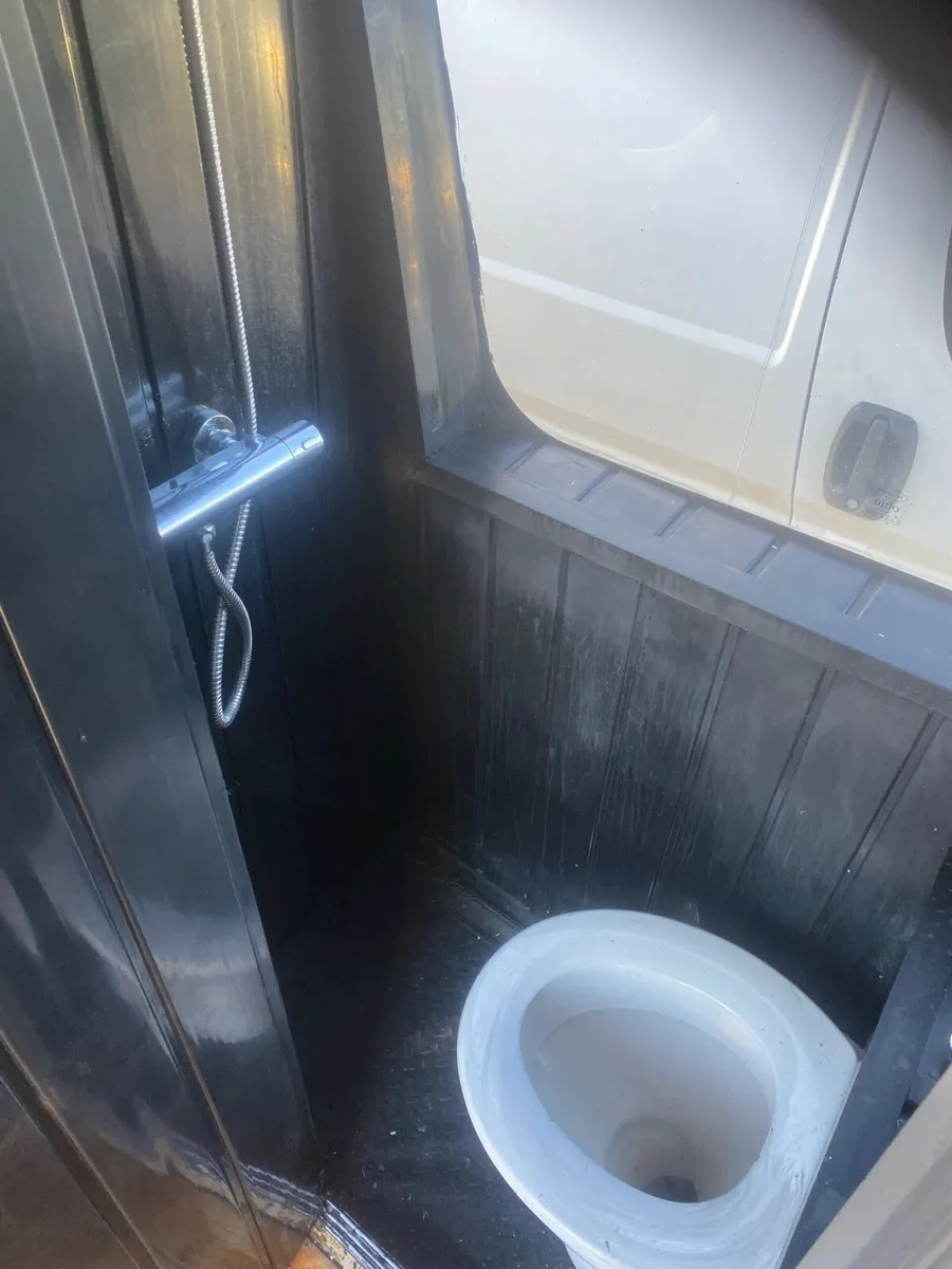 Camper van - Image 4