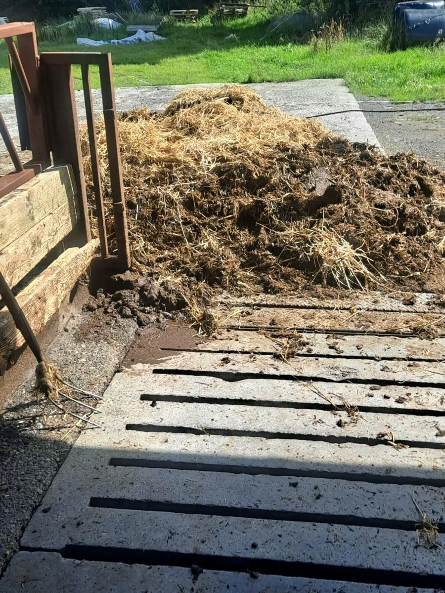MIDLANDS  POWERWASHING SERVICES - Image 1