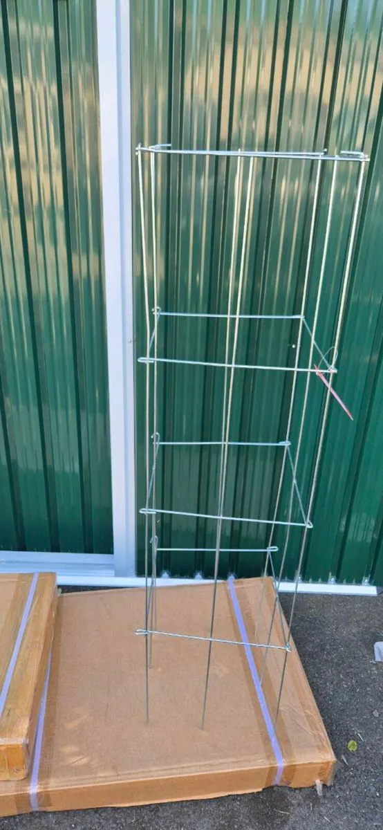 Tomato plant support - Image 4