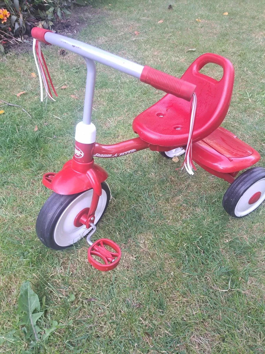 Radio Flyer classic Tricycle - Image 1