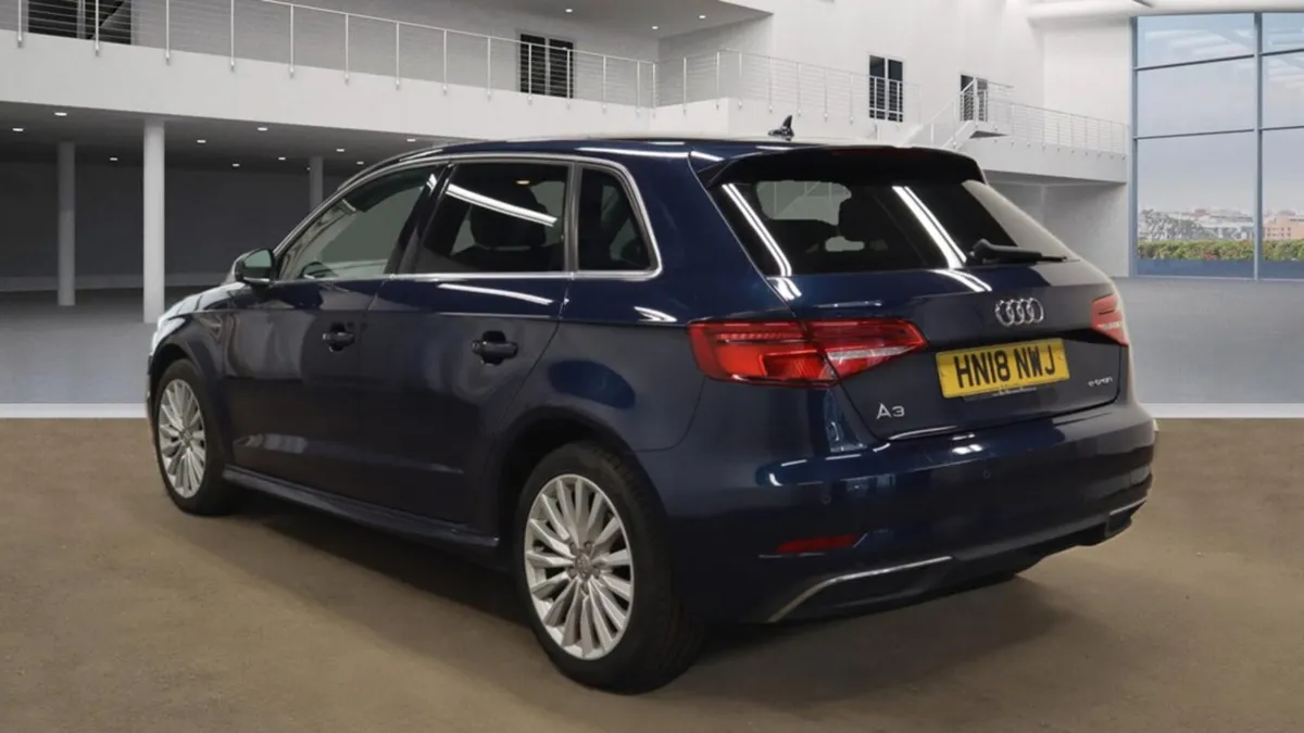 Audi a3 1.4 Auto 2018 hybrid - Image 3