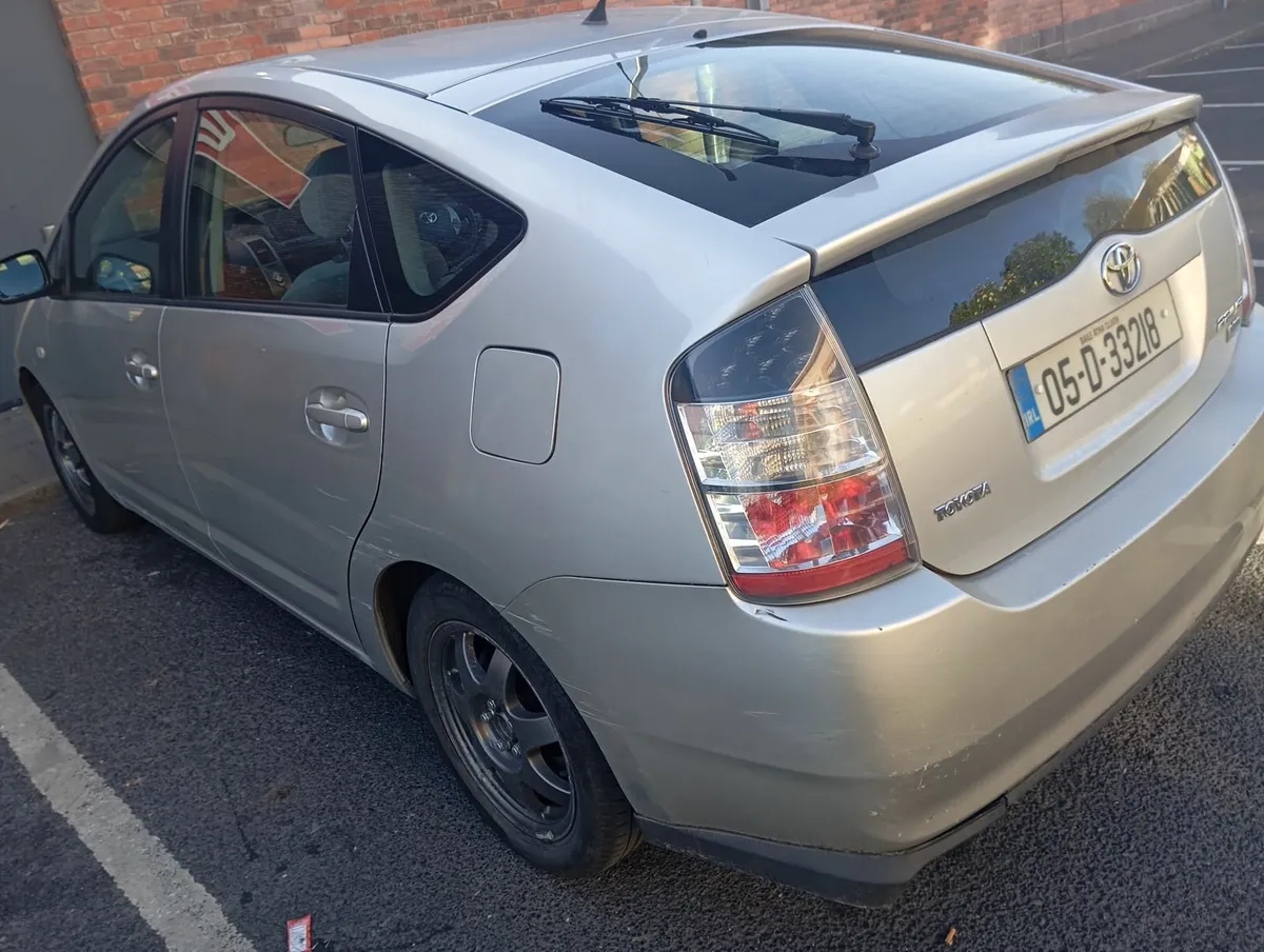 Toyota Prius 2005 - Image 1