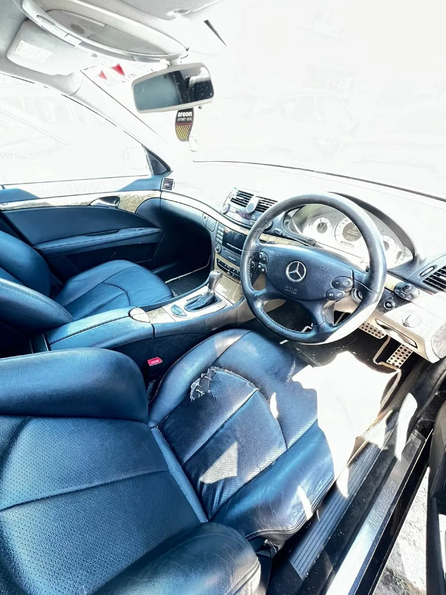 Mercedes E200 2007 1.8 PETROL PARTS OR SPARES CAR - Image 2