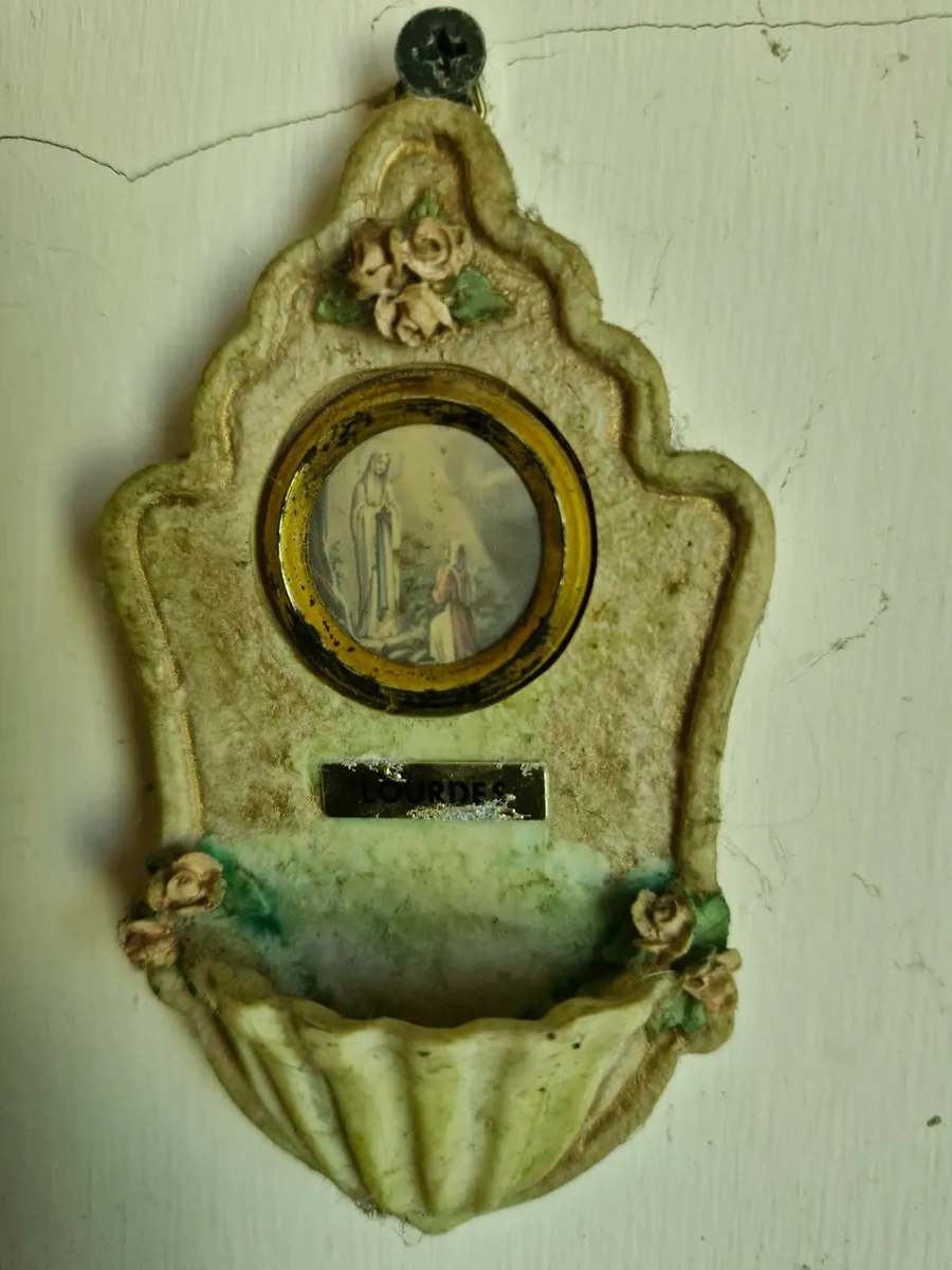 Religious and non religious ornaments - Image 1