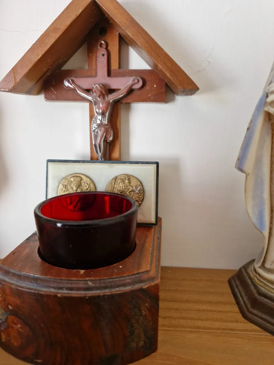 Miscellaneous items - Image 2