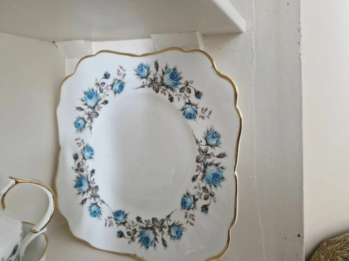 Antique dinner sets - Image 1