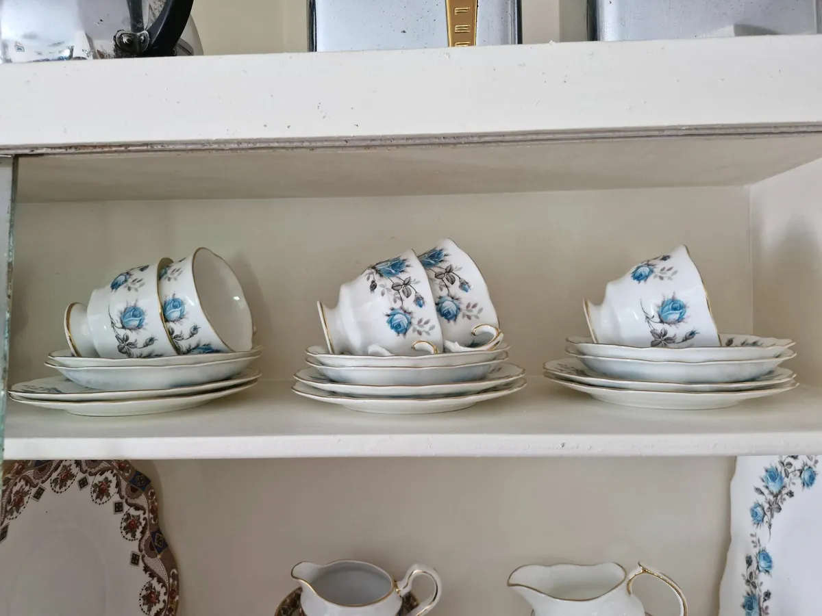 Antique dinner sets - Image 3