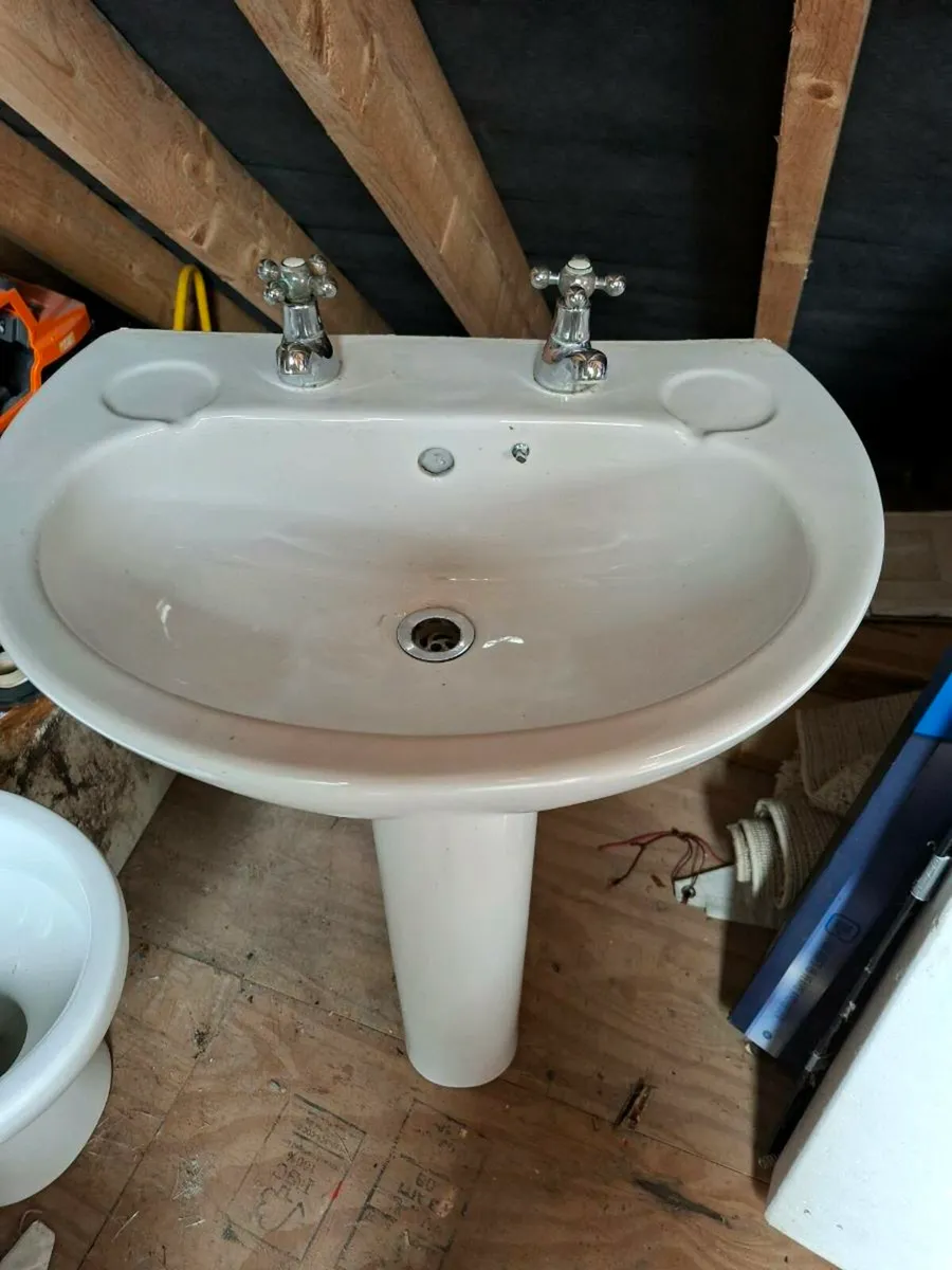 Toilet and sink - Image 4