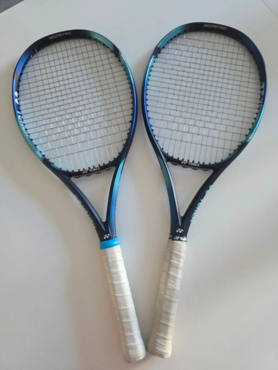 Yonex Ezone  98 Tour  Tennis rackets - Image 1