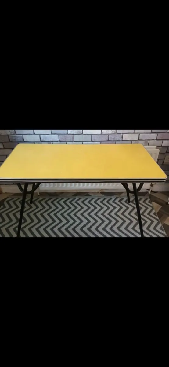 Vintage formica table - Image 1
