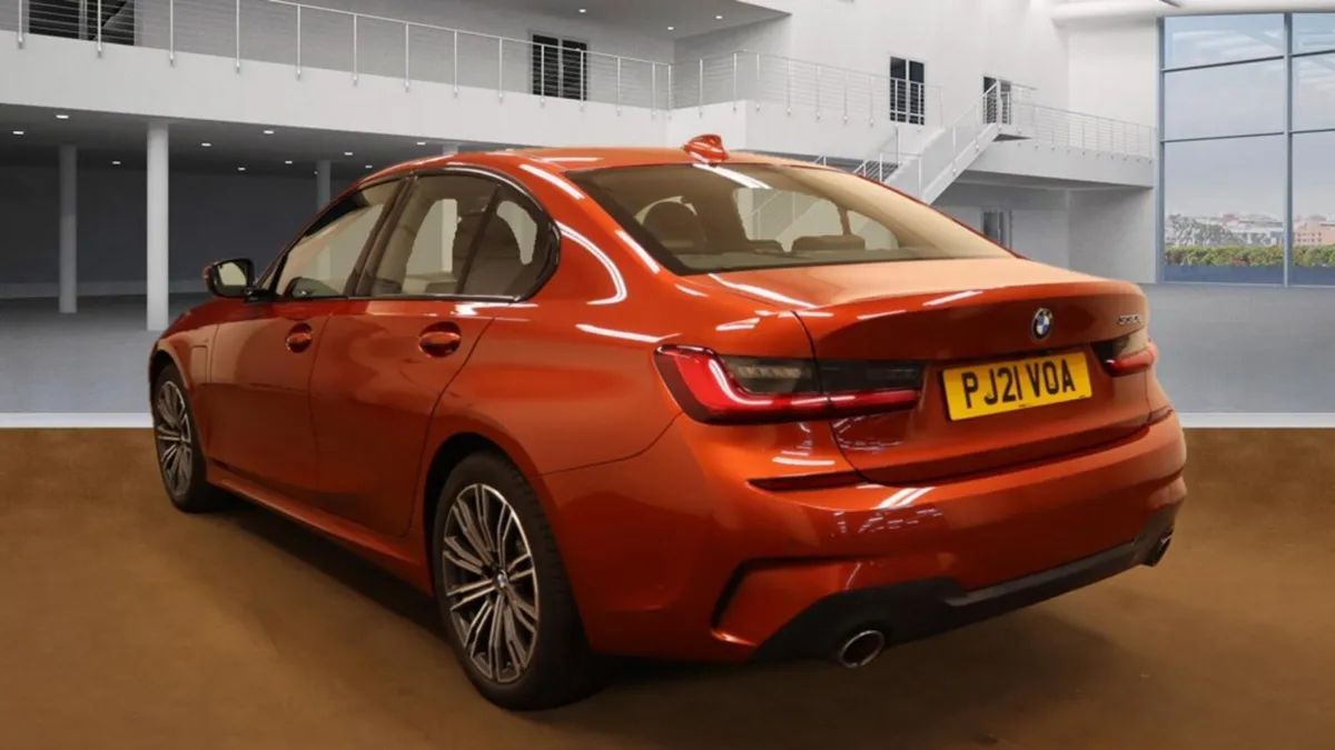 BMW 3-Series 2021 330e MSport - Image 3