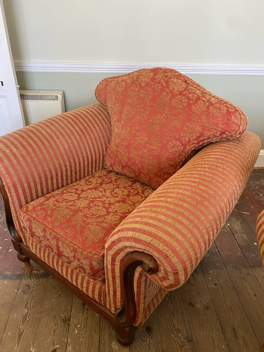 FREE Armchair - Image 3