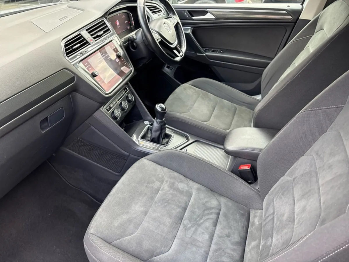 Volkswagen Tiguan Allspace R-line 2.0 TDI Manual - Image 3