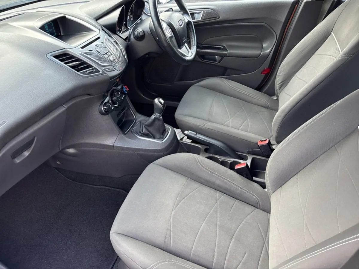 Ford Fiesta MCA Zetec 1.25 60ps M5 4DR 5DR - Image 3