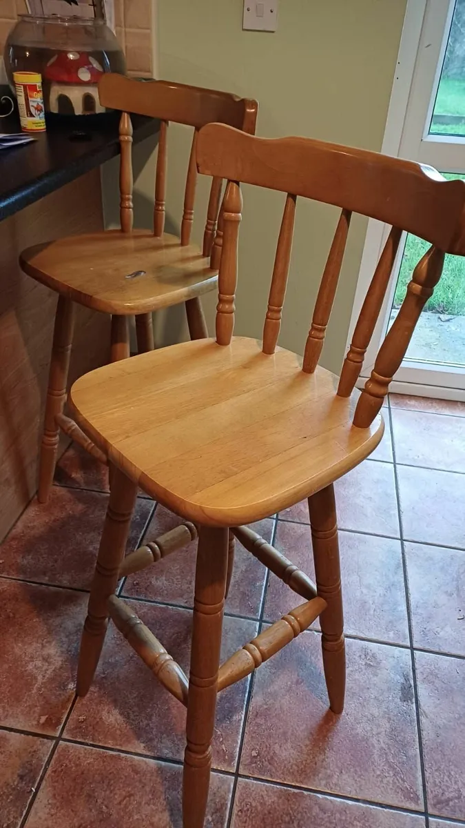 Dining Table and Chairs - Image 2