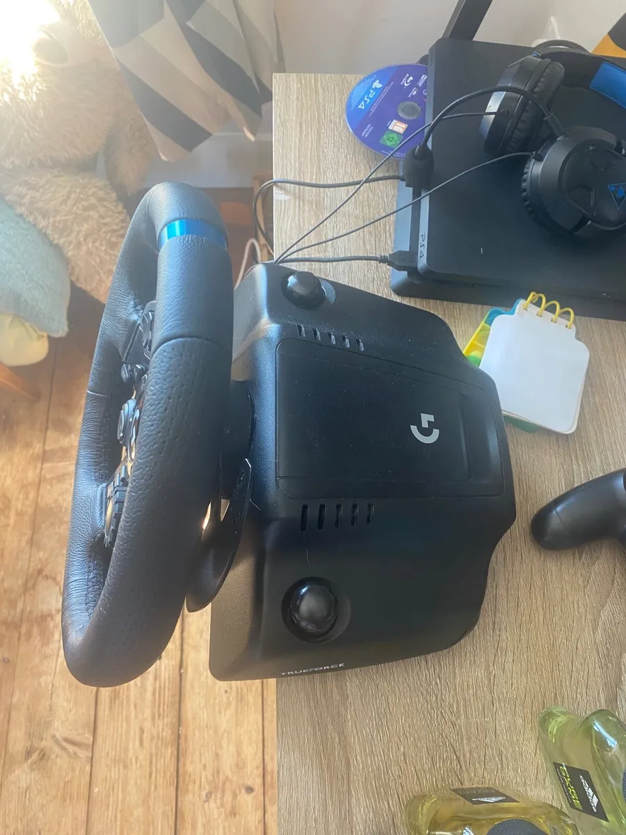 Logitech Playstation Steering wheel and pedals - Image 4