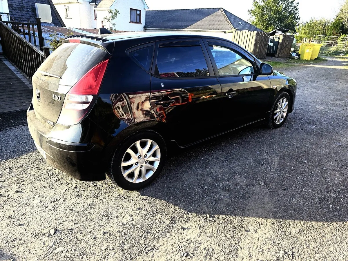 Car - Image 3