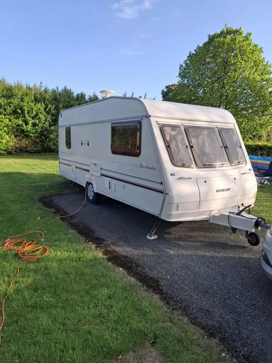 Bailey 5 birth caravan - Image 1